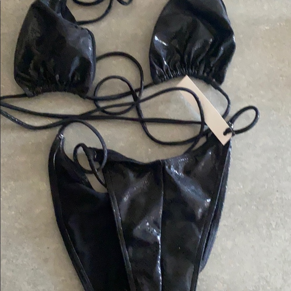 Black Bikini - image 4